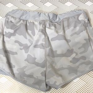 Mondetta performance luxury short
